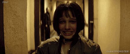 natalie portman crying gif.